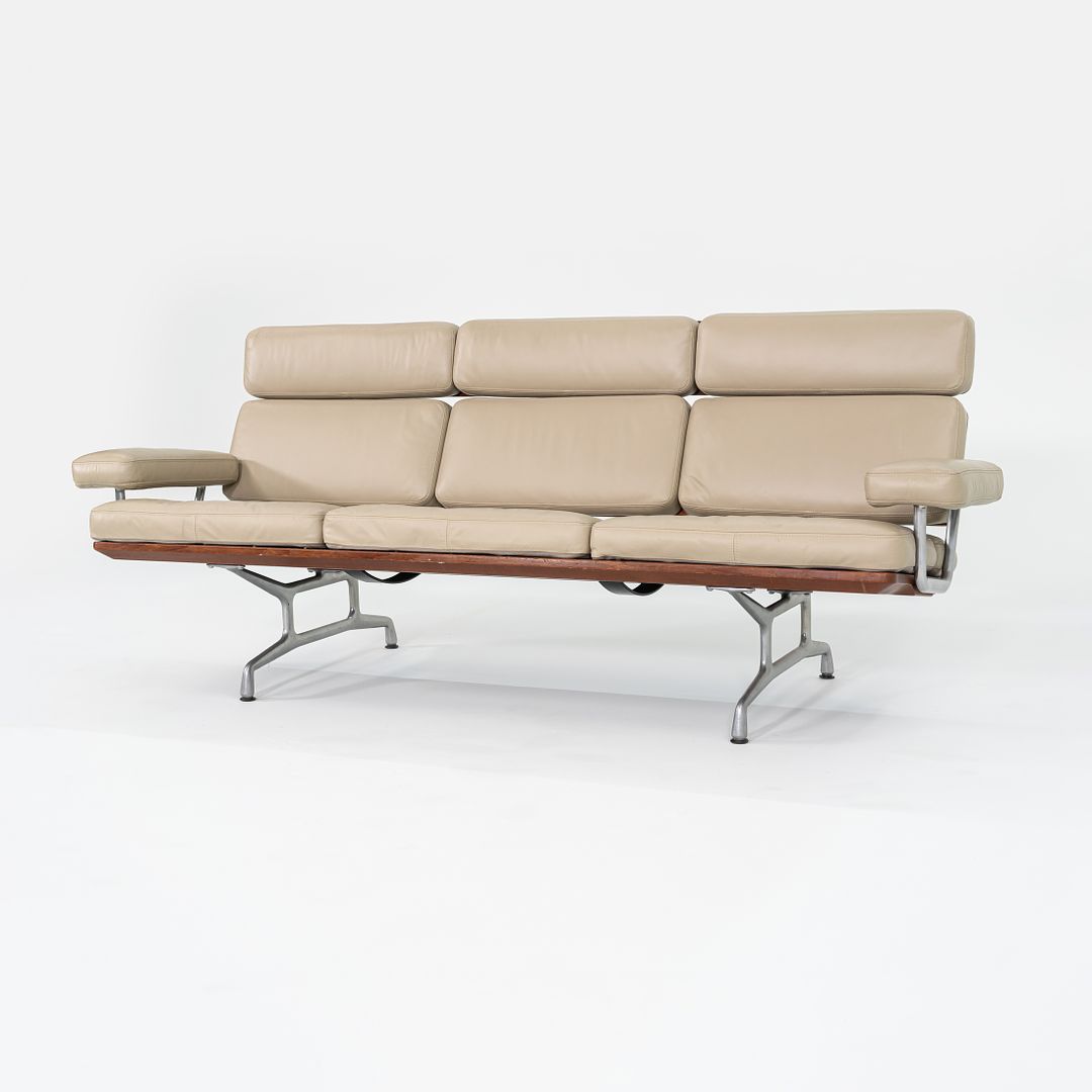 ES 108 Sofa
