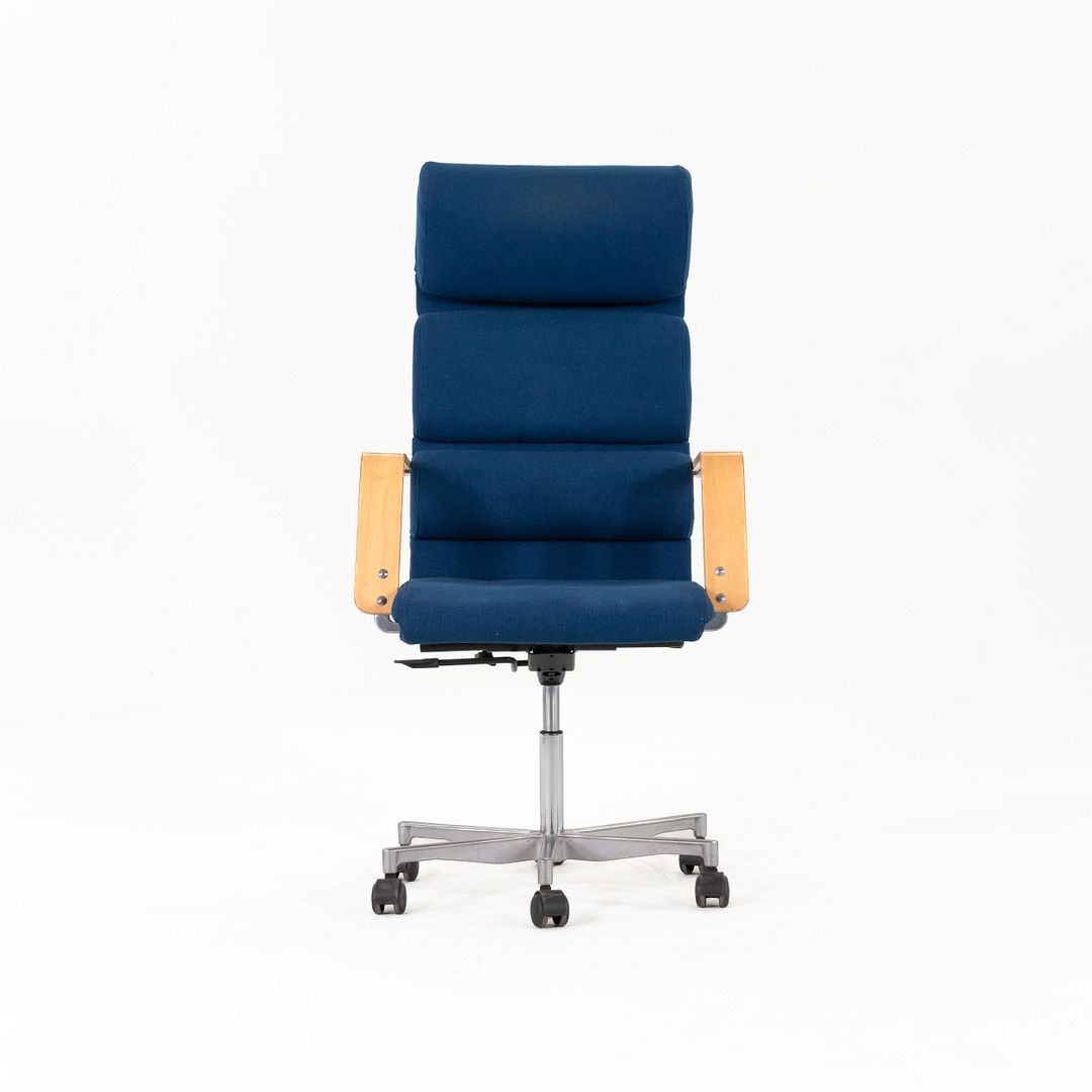 Plaano Executive Desk Chair, Model 435F