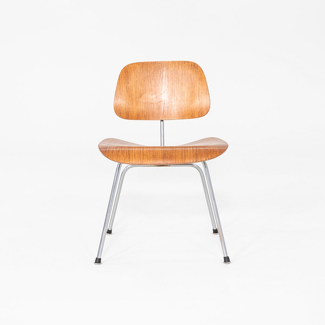 DCM Chair