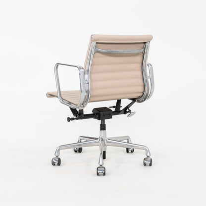 Aluminum Group Management Desk Chair, Model EA335
