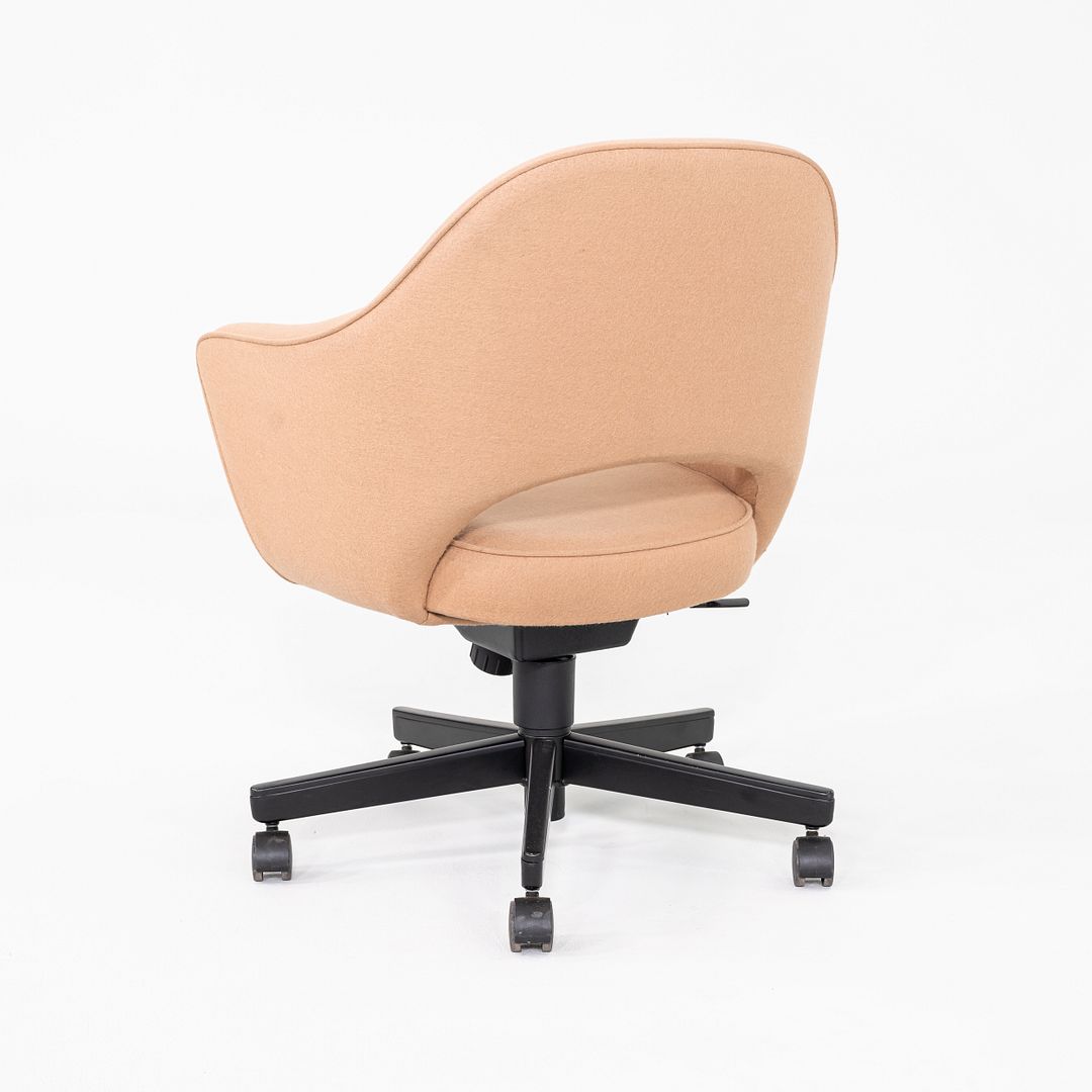Saarinen Executive Arm Chair with Swivel Base
