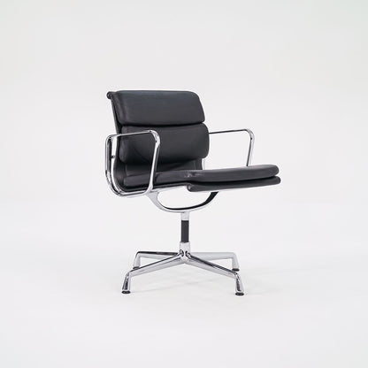 Eames Soft Pad Management Chair