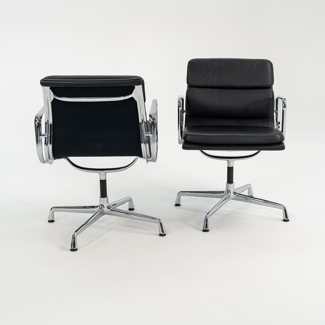 Eames Soft Pad Management Chair