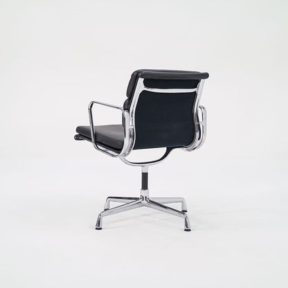 Eames Soft Pad Management Chair