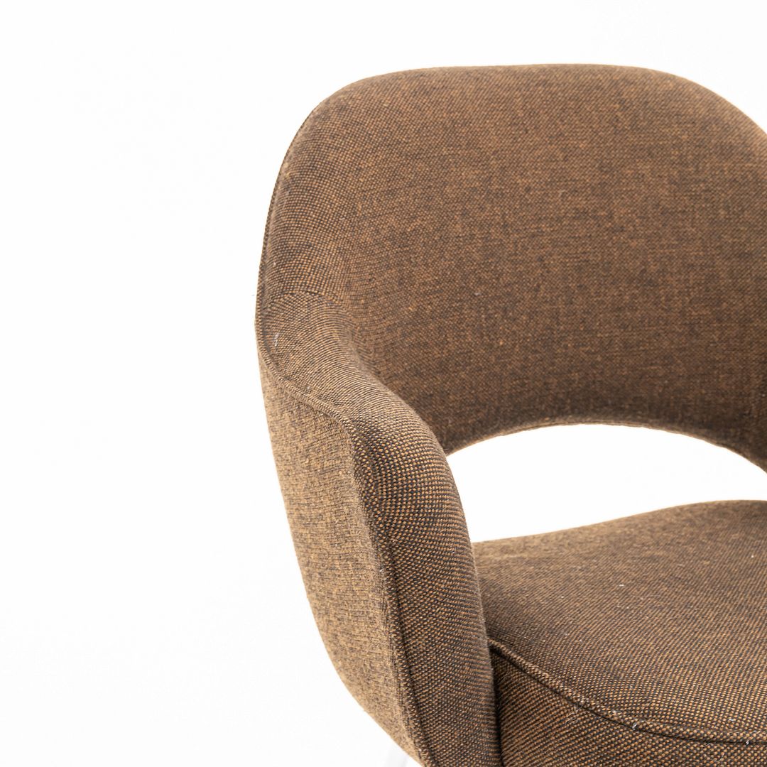 Saarinen Executive Desk Chair, Model 71 USB