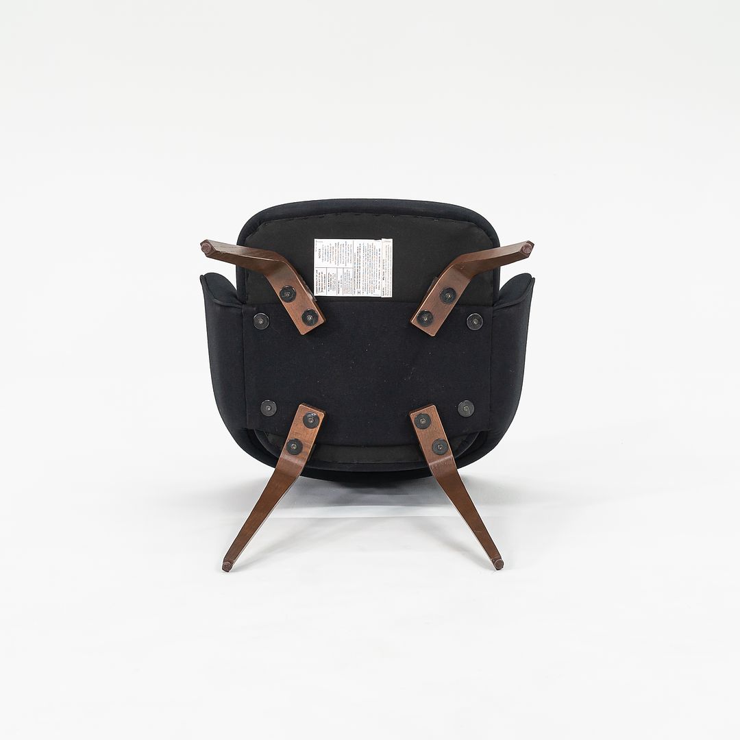 Saarinen Executive Chair with Arms, 71A