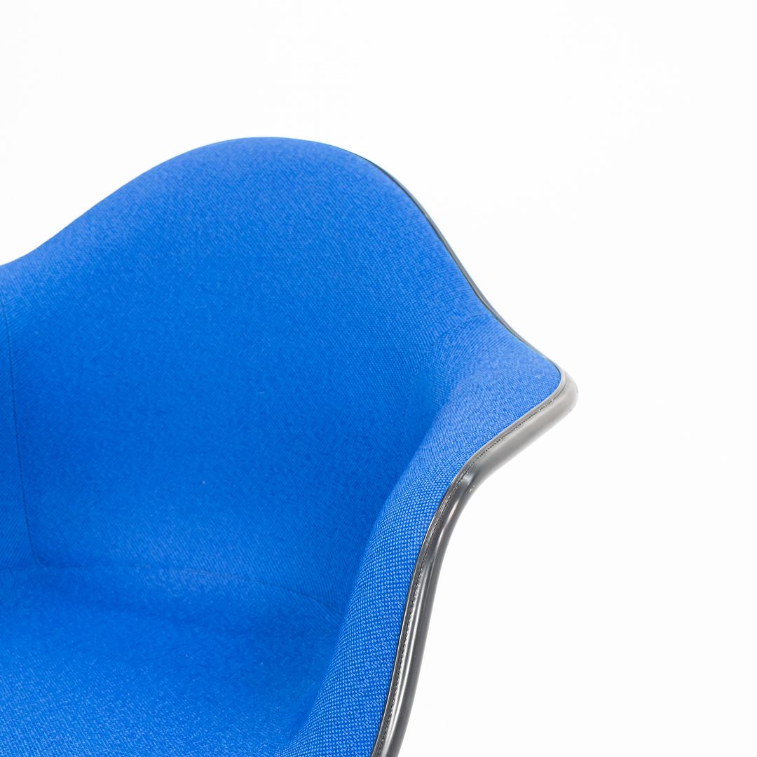 DAR 'Eiffel' Arm Chair