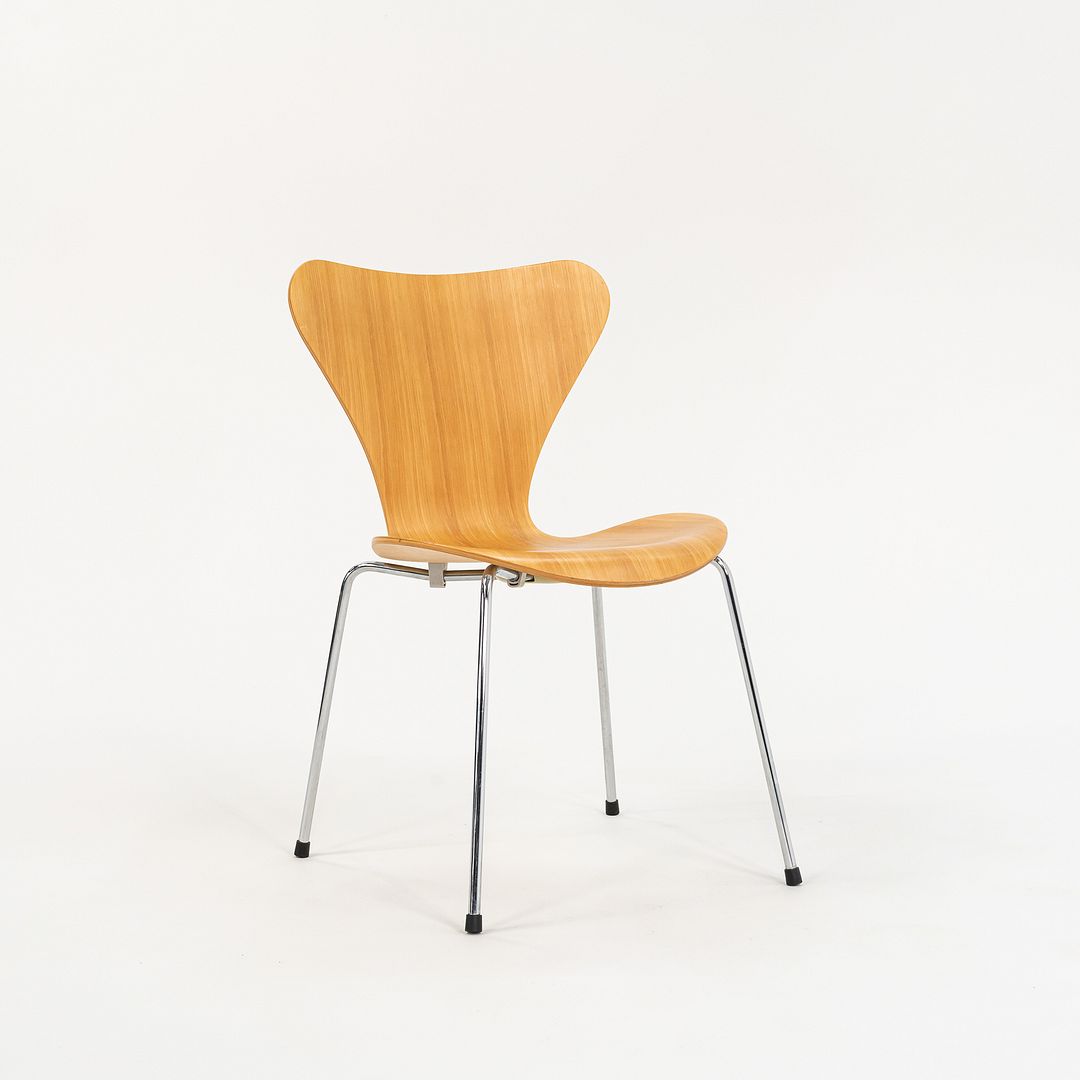 Fritz Hansen Series 7 Side Chair, Model 3107