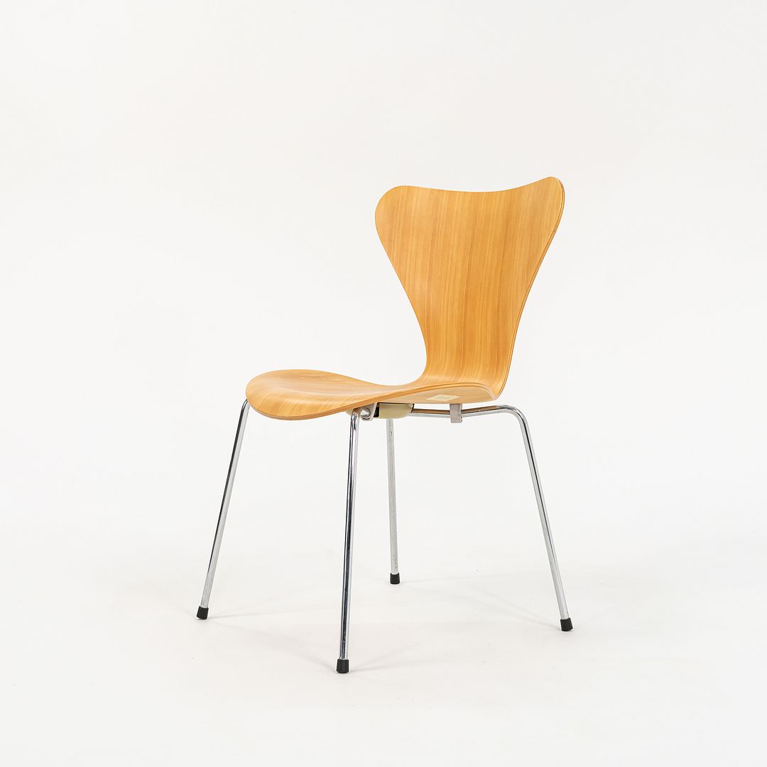 Fritz Hansen Series 7 Side Chair, Model 3107