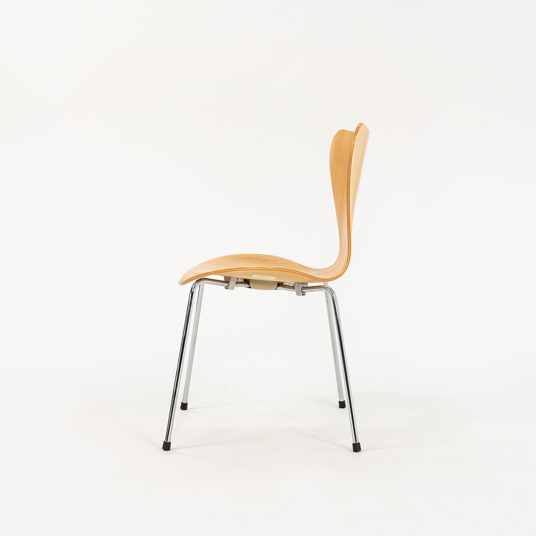 Fritz Hansen Series 7 Side Chair, Model 3107