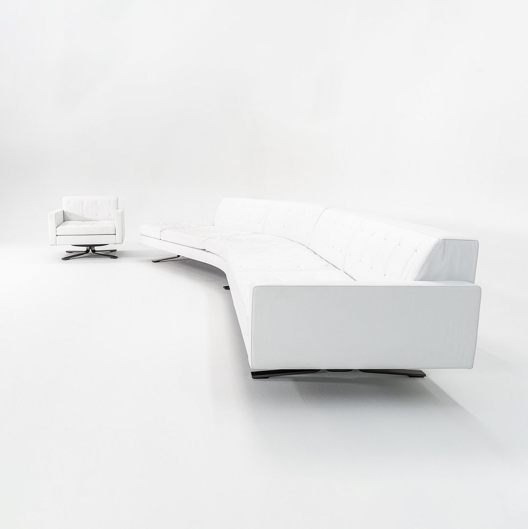Kennedee Sofa / Sectional