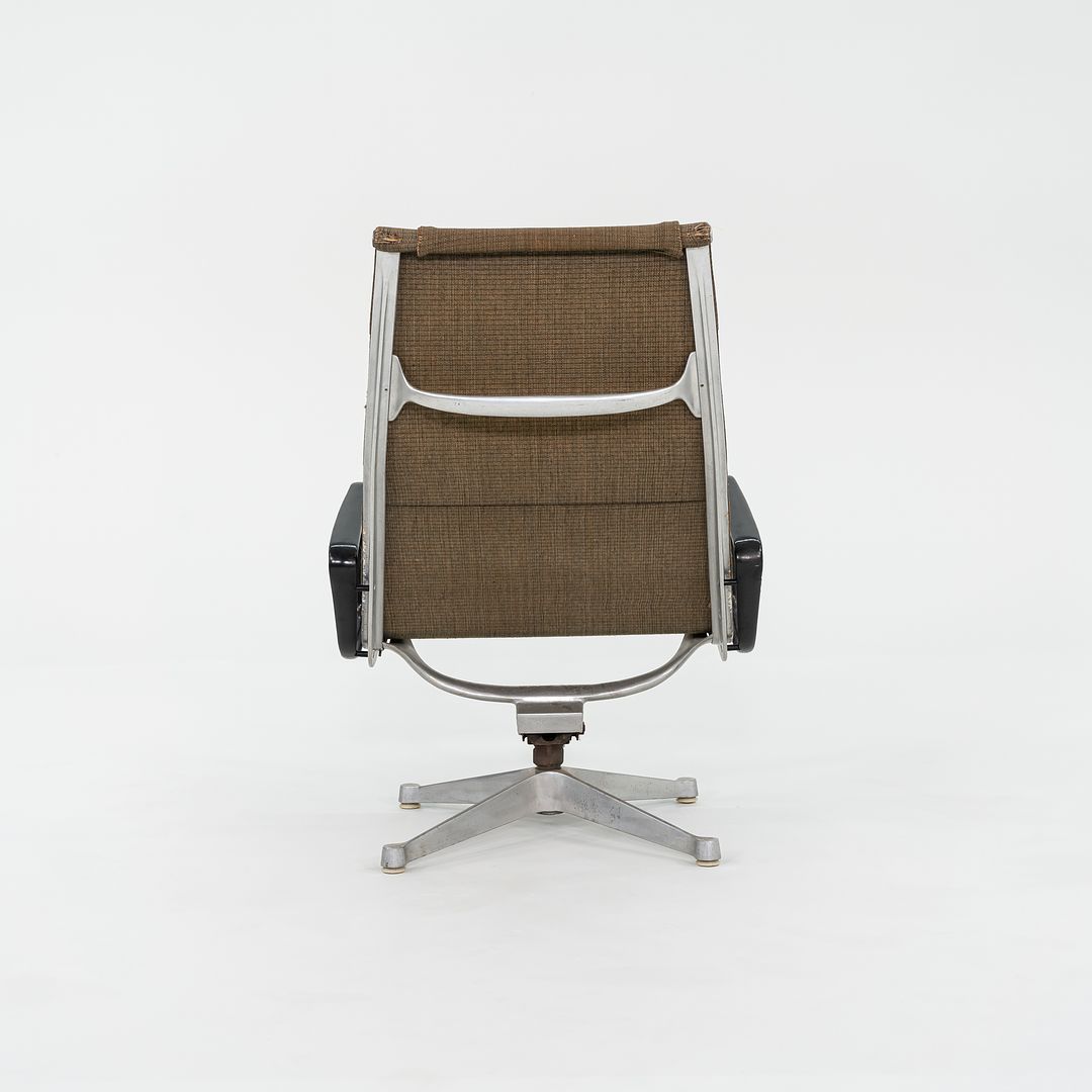 Aluminum Group Lounge Chair, model 682