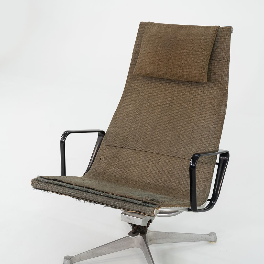 Aluminum Group Lounge Chair, model 682