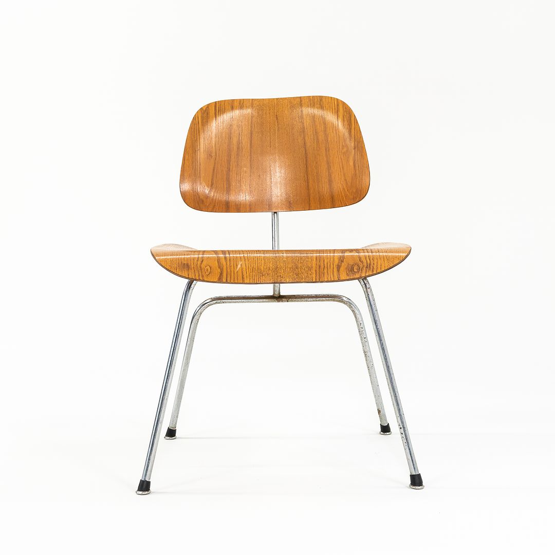 DCM Chair