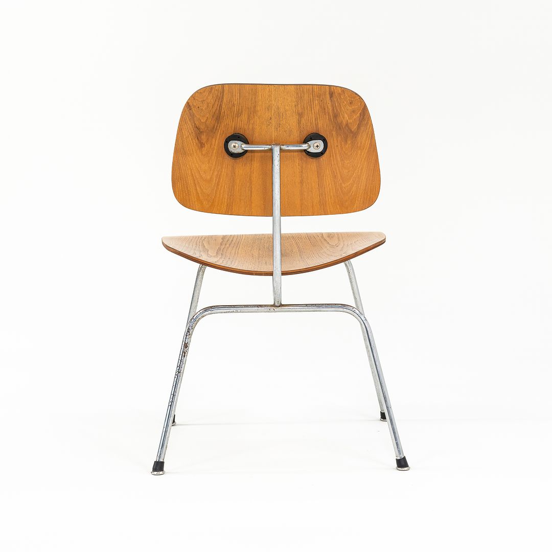 DCM Chair
