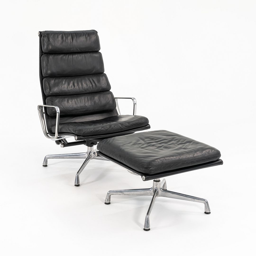 Soft Pad Lounge Chair and Ottoman