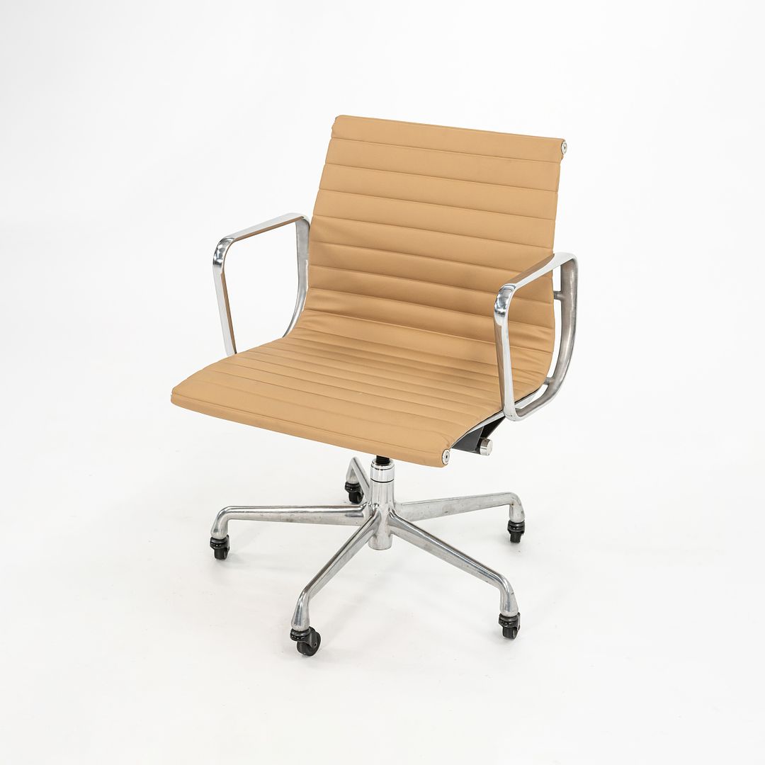 Eames Aluminum Group Management Desk Chair
