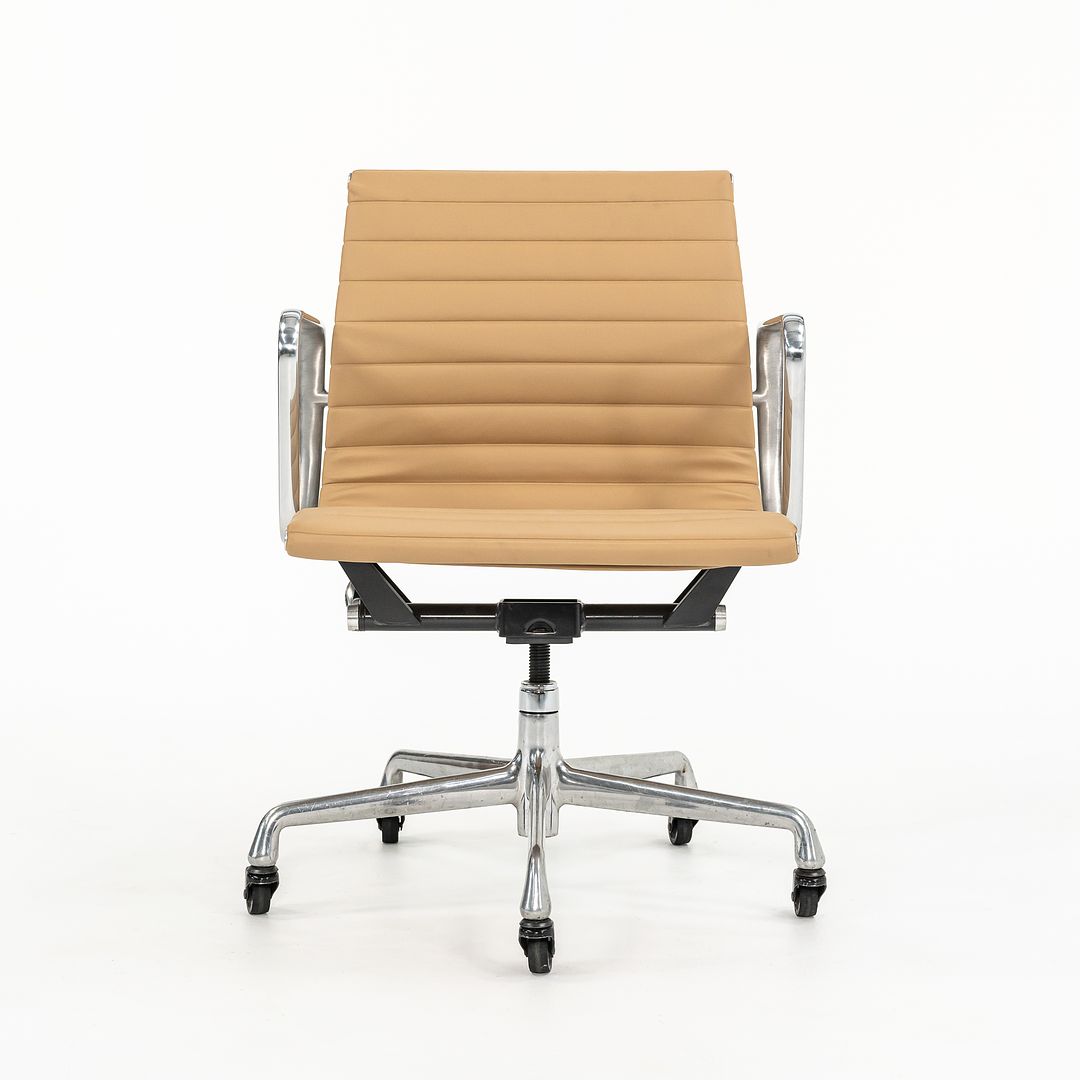 Eames Aluminum Group Management Desk Chair