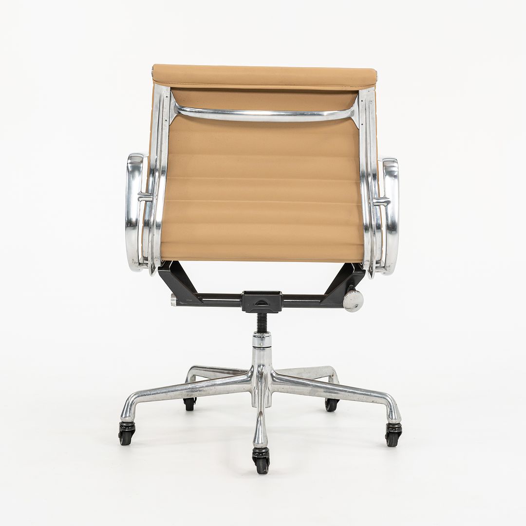 Eames Aluminum Group Management Desk Chair