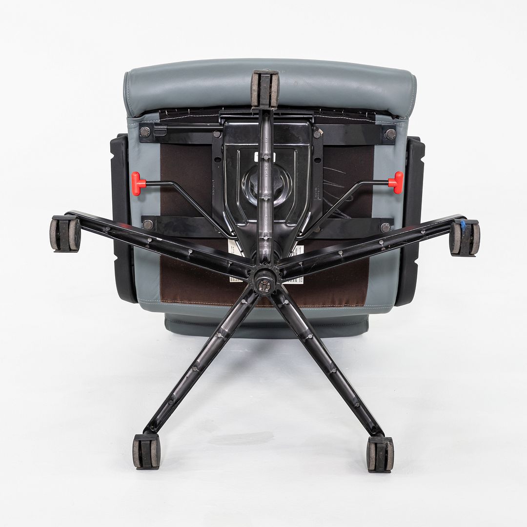 Sapper Management Chair