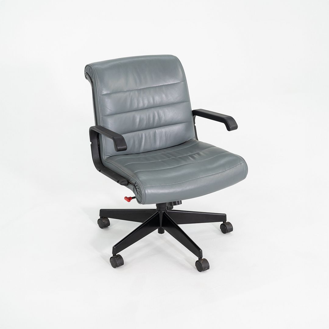 Sapper Management Chair
