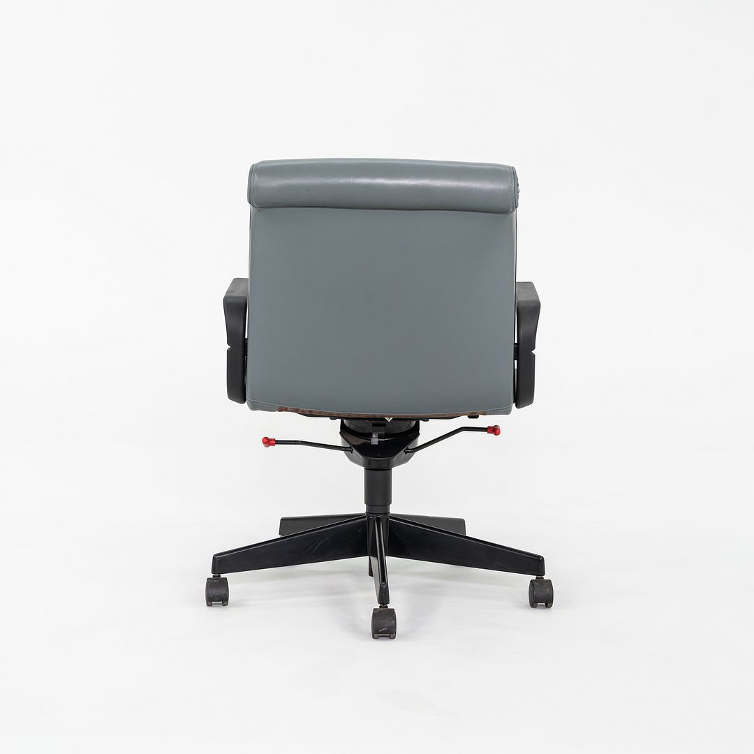 Sapper Management Chair