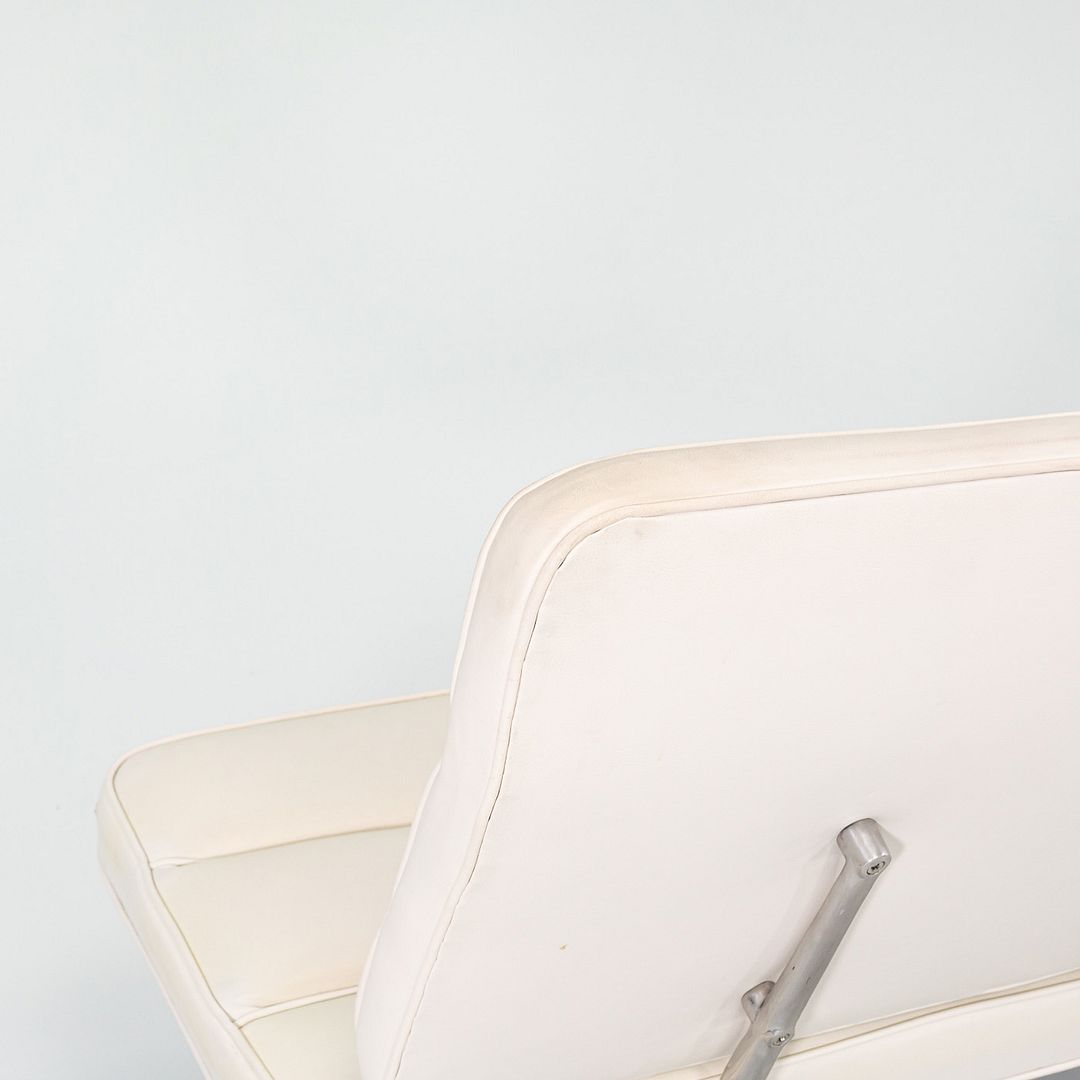 Eames 3473 Sofa