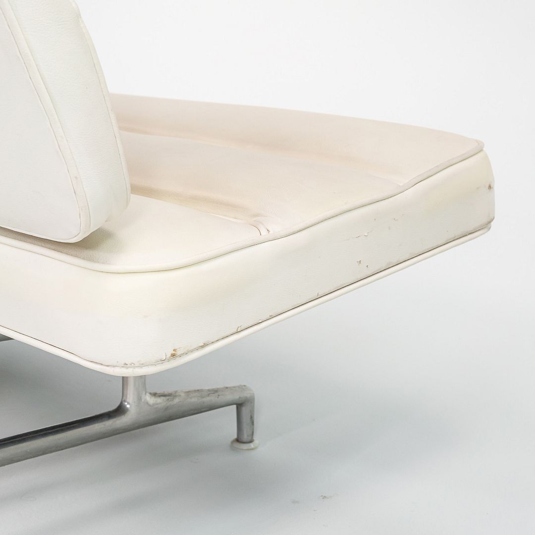 Eames 3473 Sofa
