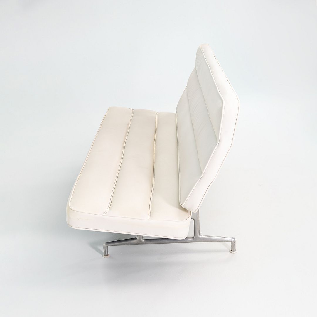 Eames 3473 Sofa
