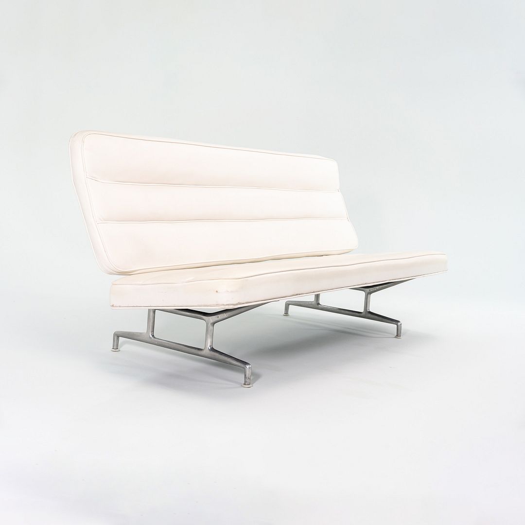 Eames 3473 Sofa