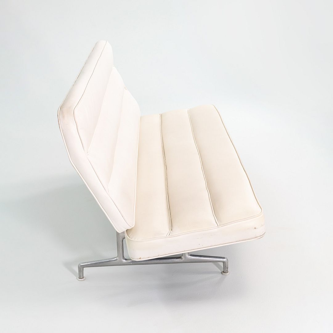 Eames 3473 Sofa