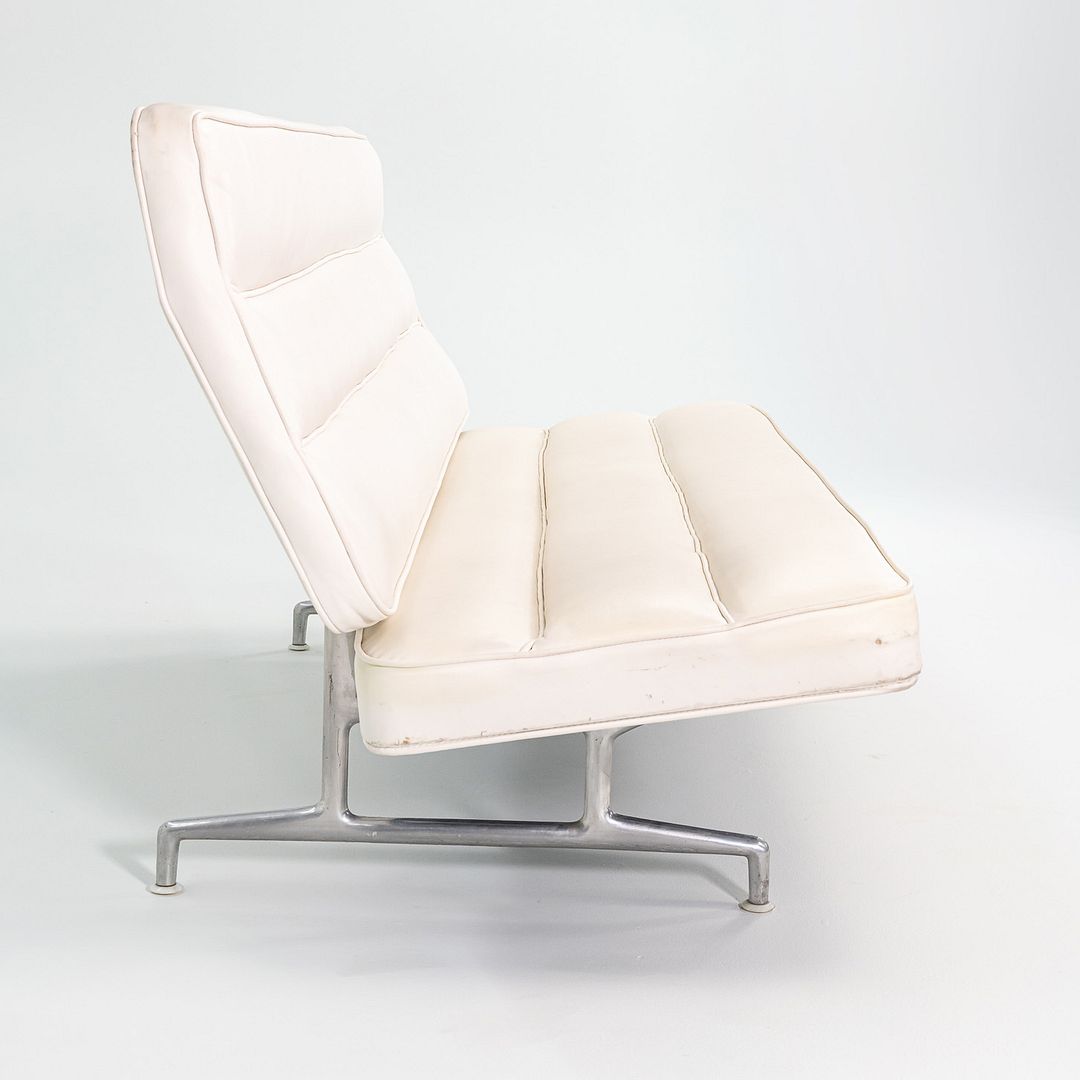 Eames 3473 Sofa