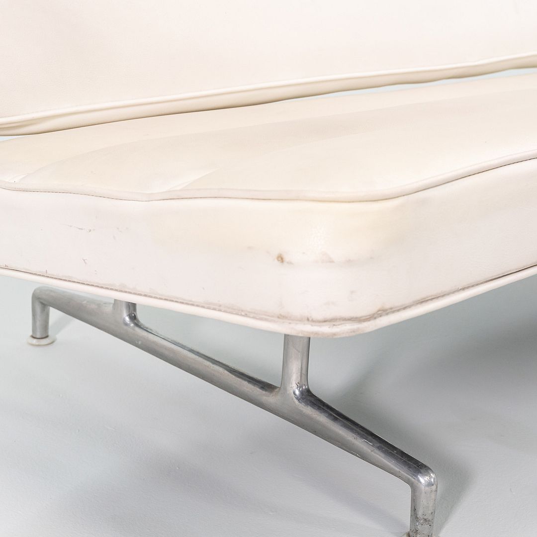 Eames 3473 Sofa