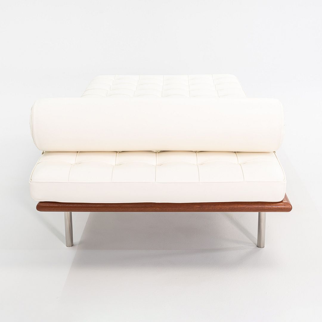 Barcelona Couch, Model 258L