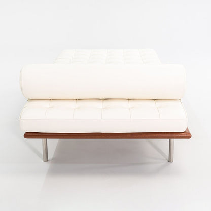 Barcelona Couch, Model 258L