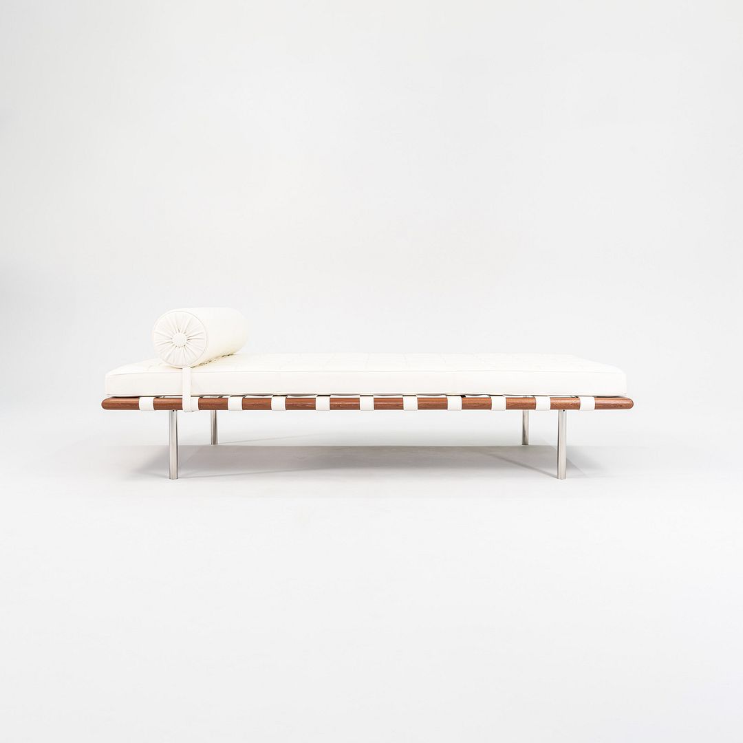 Barcelona Couch, Model 258L