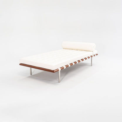 Barcelona Couch, Model 258L