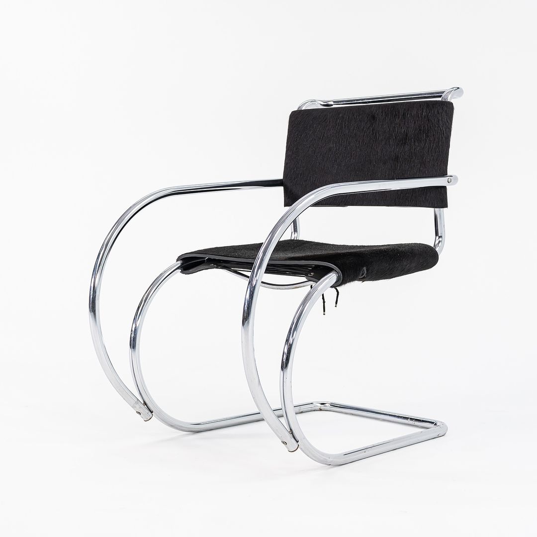 MR20 Chair