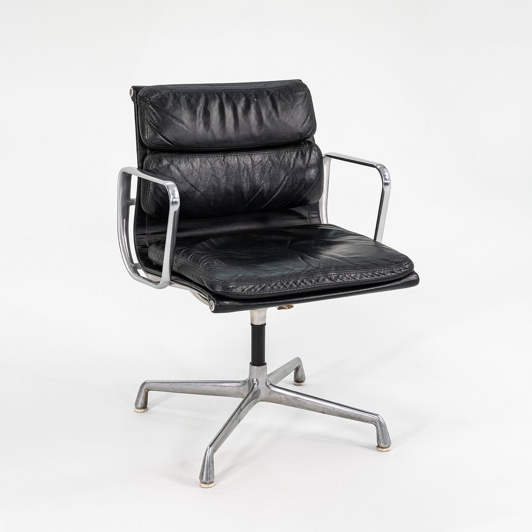 Aluminum Group Soft Pad Chair, Model EA 208