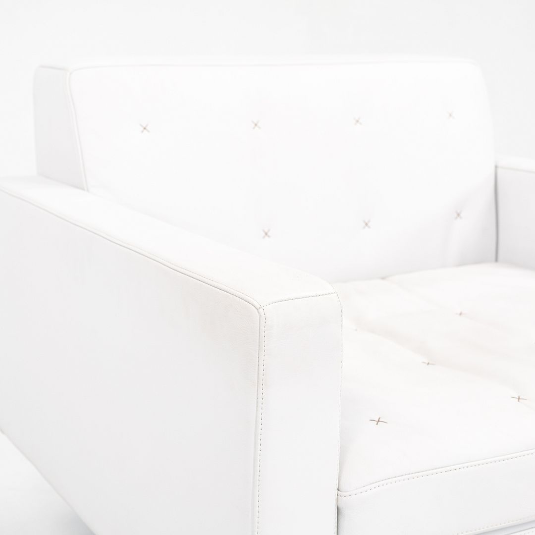 Kennedee Swivel Lounge Chair