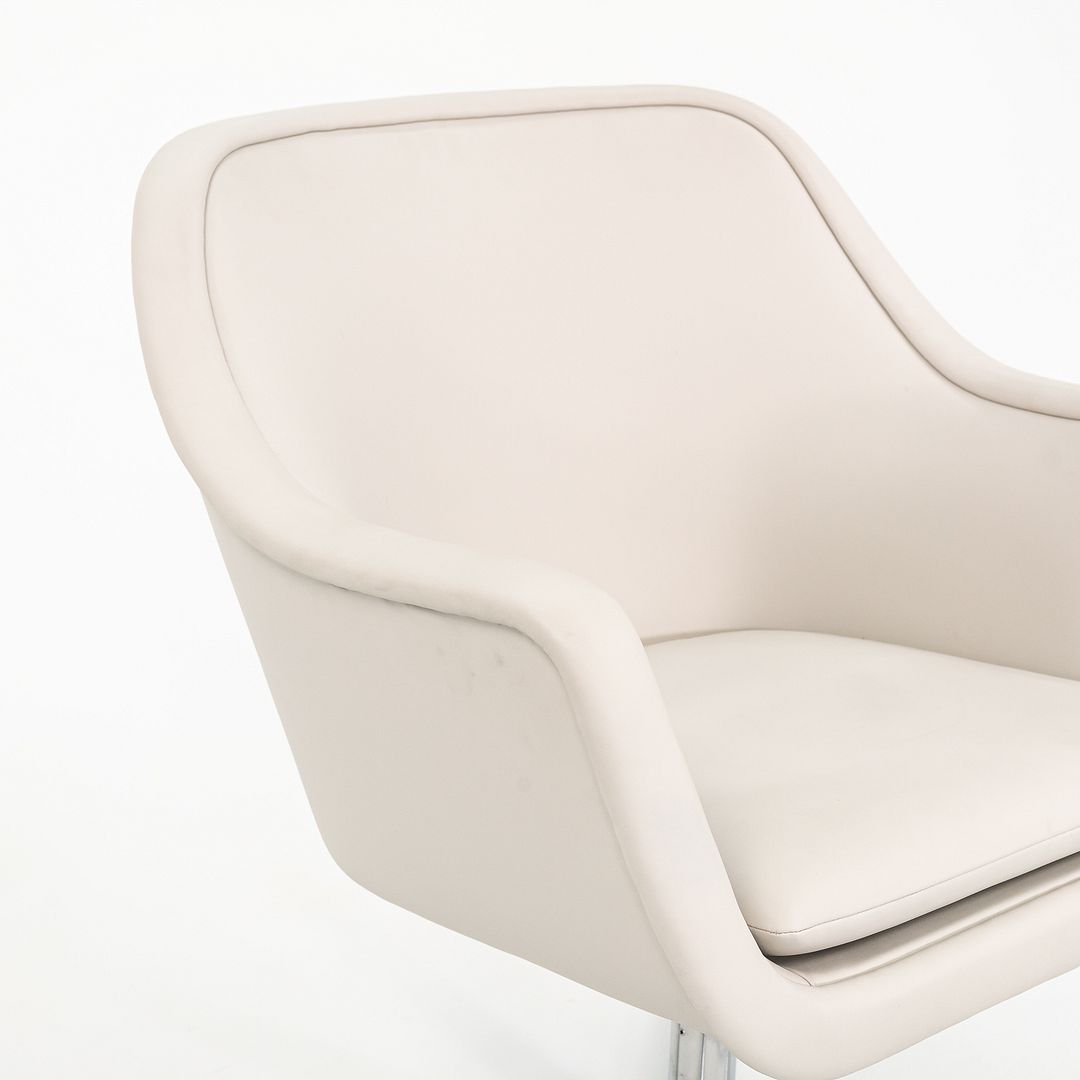 Bumper Lounge Chair with Arms