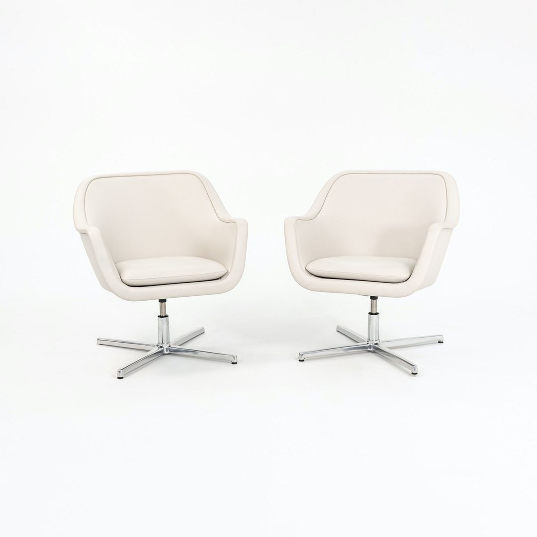 Bumper Lounge Chair with Arms