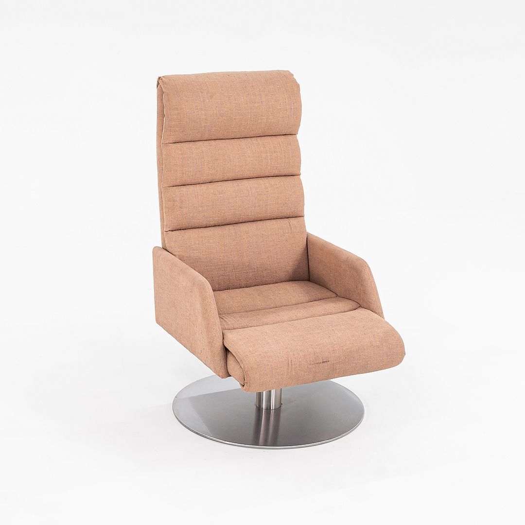 Swivel Lounge Chair