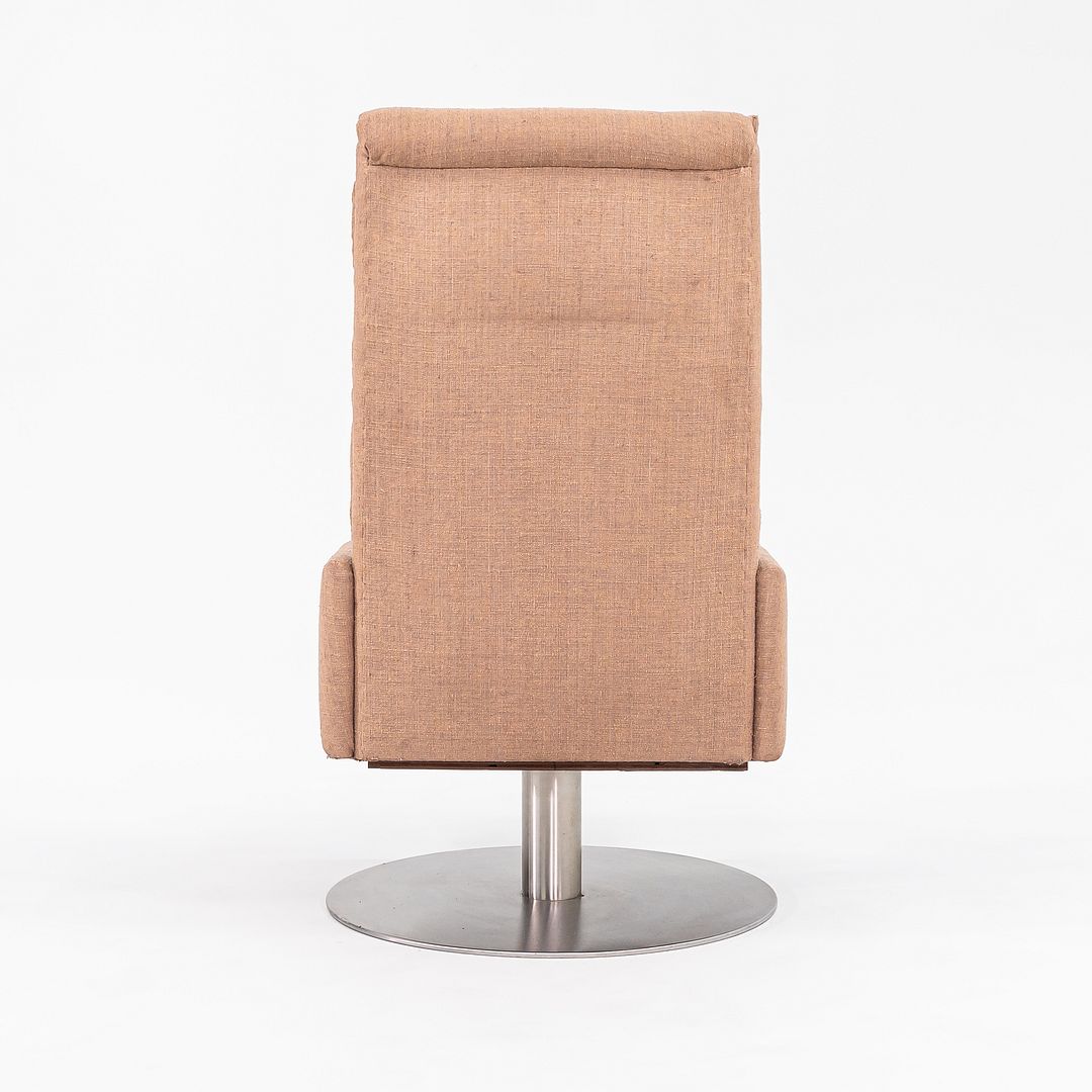 Swivel Lounge Chair