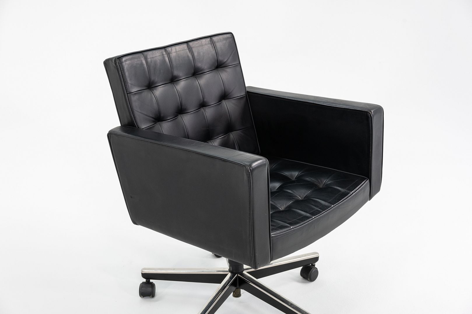 Cafiero Executive Desk Chair, Model 180 SPS