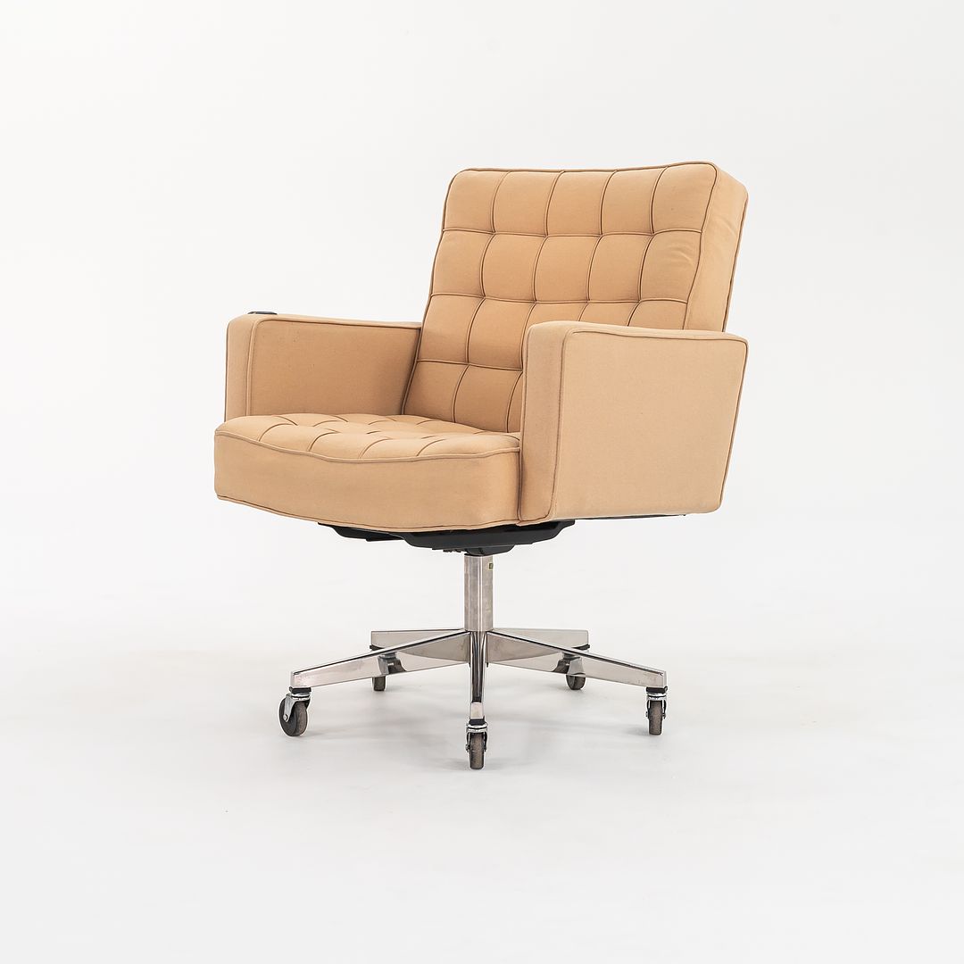 Cafiero Desk Chair with Tablet, Model 187
