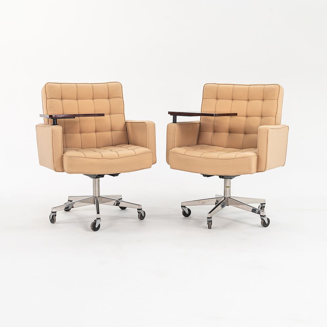 Cafiero Desk Chair with Tablet, Model 187