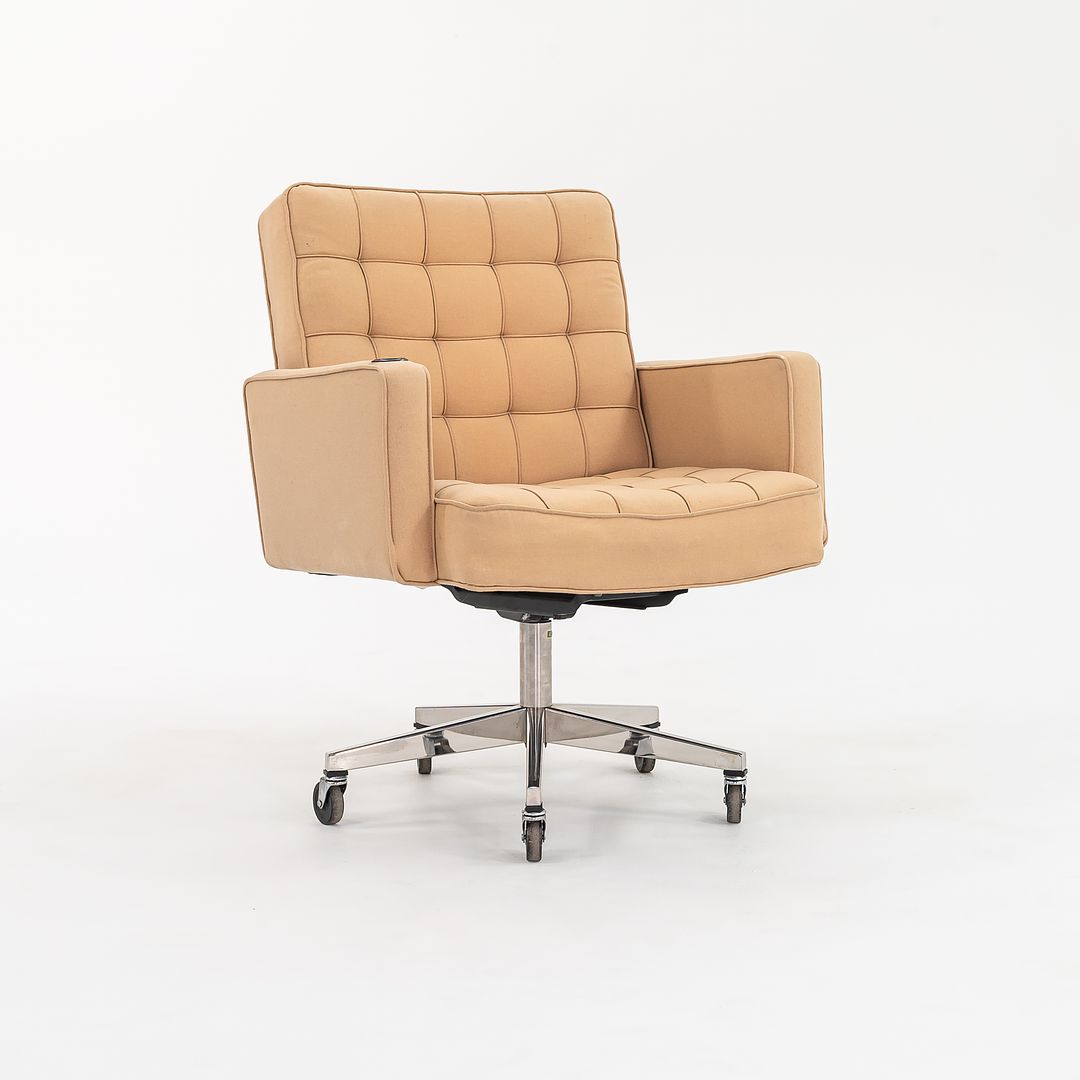 Cafiero Desk Chair with Tablet, Model 187