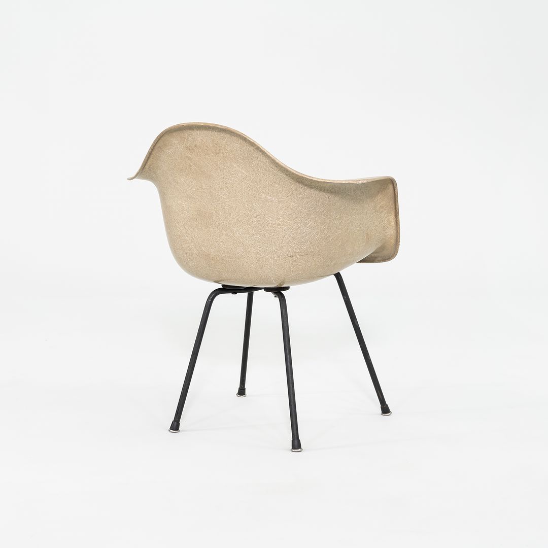 DAX Chair