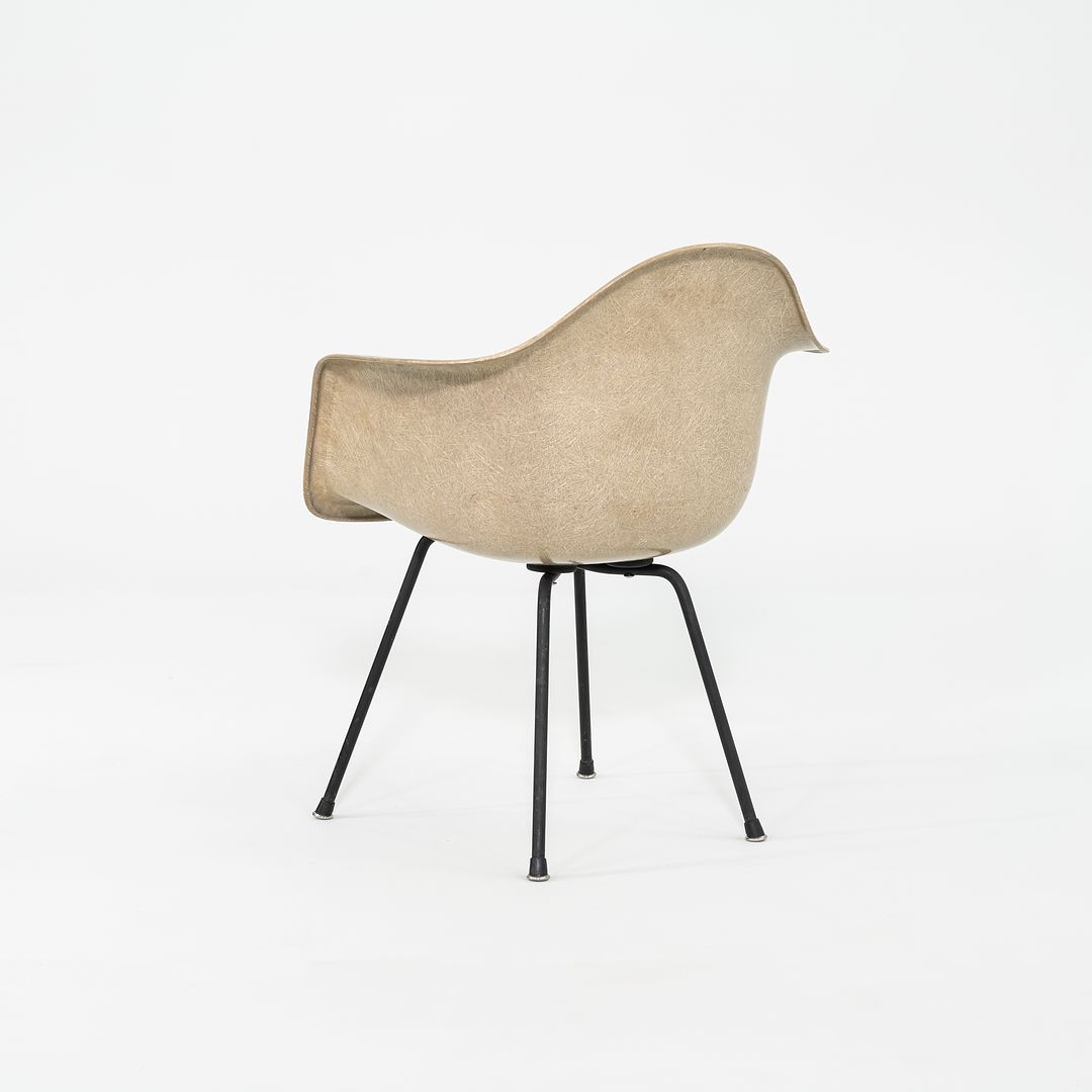 DAX Chair